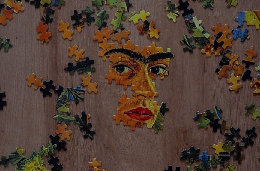 Piece Together Memories: Creating Custom Jigsaw Puzzles 1 Custom Jigsaw Puzzles