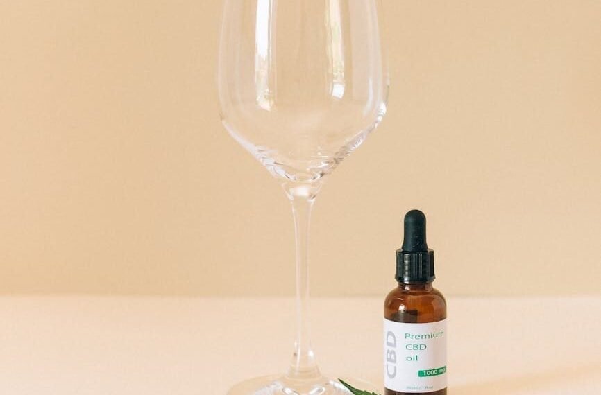 Finding Calm In The Chaos: Sativa Vs Indica For Anxiety Explained 1 Sativa Vs Indica For Anxiety