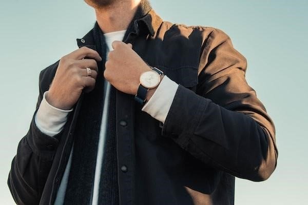 What To Look For When Buying A Watch 2 What To Look For When Buying A Watch 1