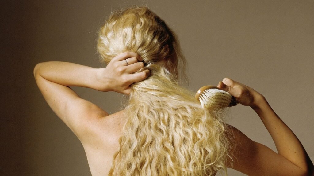 How To Care For Your Hair Extensions? 6 How To Care For Your Hair Extensions? 5
