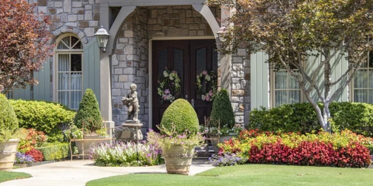 How To Add Curb Appeal To A Flat Front House- The Best Ideas