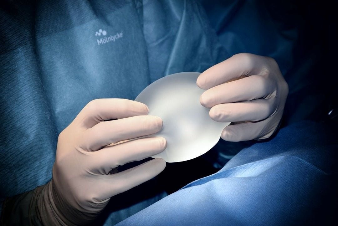 Saline Vs Silicone Breast Implants
