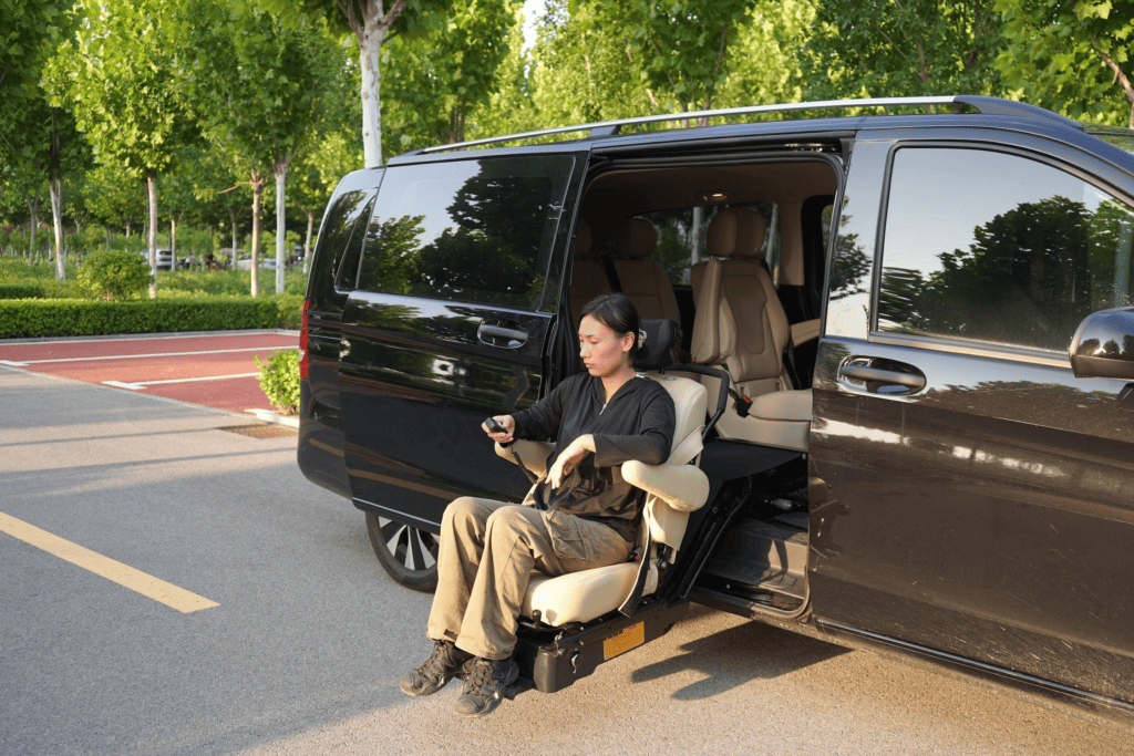 Luxury On Four Wheels: 5 Essential Tips To Rent The Best Car For Your Road Trip 2 Luxury On Four Wheels: 5 Essential Tips To Rent The Best Car For Your Road Trip 1
