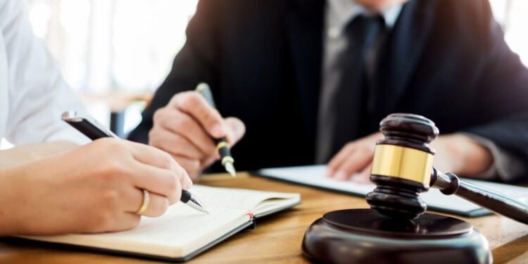 Things To Consider Before Choosing A Criminal Lawyer
