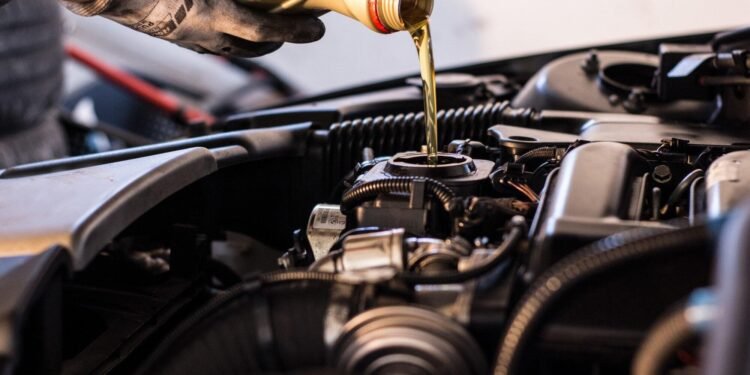 Exploring The Different Types Of Engine Oil Lubricant And Their Uses