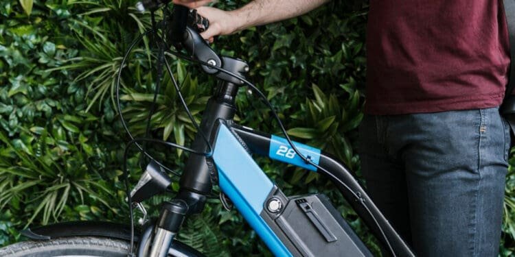 Revolutionizing Travel: How E-Bikes Are Shaping New Adventures 1
