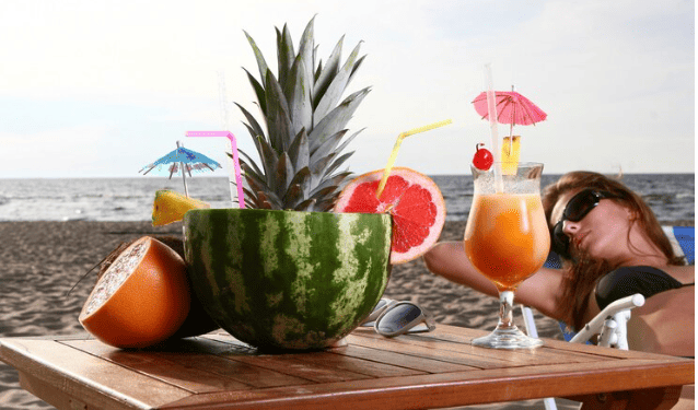 Sailing Through Flavors: A Dive Into Caribbean-Themed Cocktails