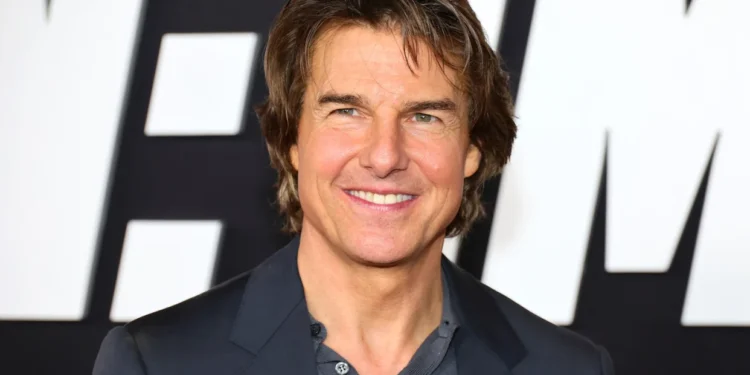 Tom Cruise Allegedly Uses A Clever Trick To Appear Taller On Red Carpets &Amp; His Real Height Might Surprise You