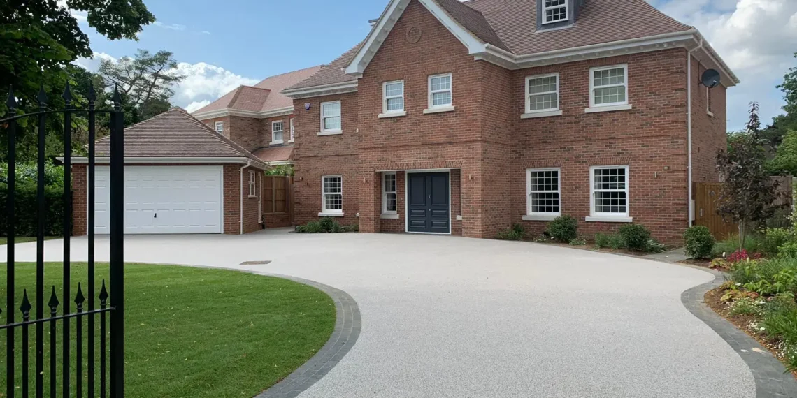 Comfort Meets Style: Transforming Pubs And Resorts Into Welcoming Retreats With Superior Furniture Choices