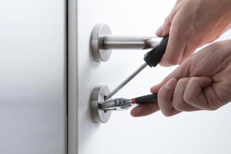 Top 10 Tips for Choosing a Reliable Locksmith