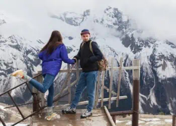 Luxury Vs. Standard Everest Base Camp Trek: How To Choose The Perfect Option For Your Adventure