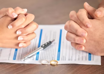 Divorces In Courtroom